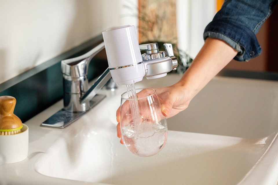 Nước qua máy lọc có nên đun sôi lại trước khi sử dụng không?