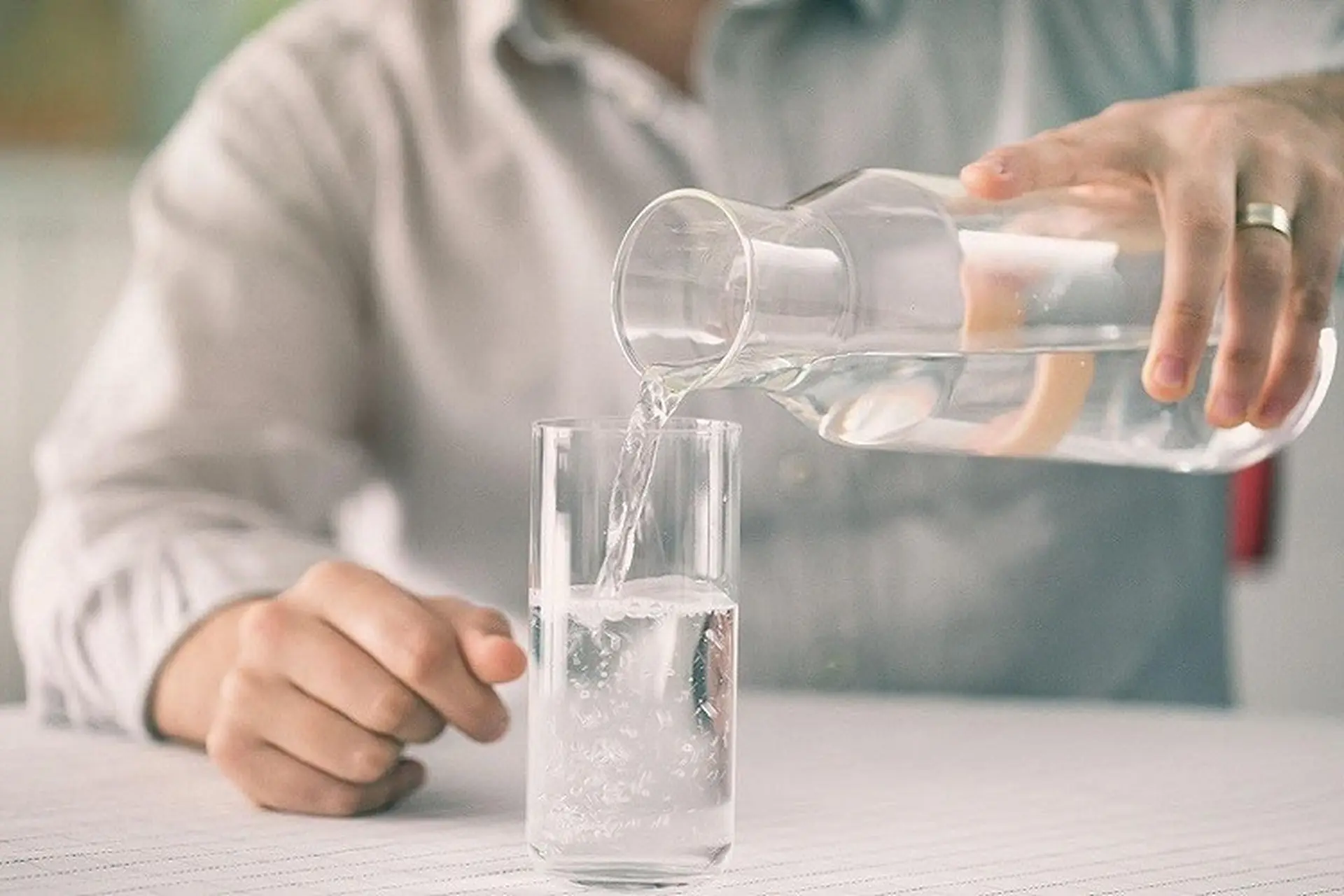 Uống nước lọc nhiều có tốt không? Mẹo uống nước tốt cho cơ thể